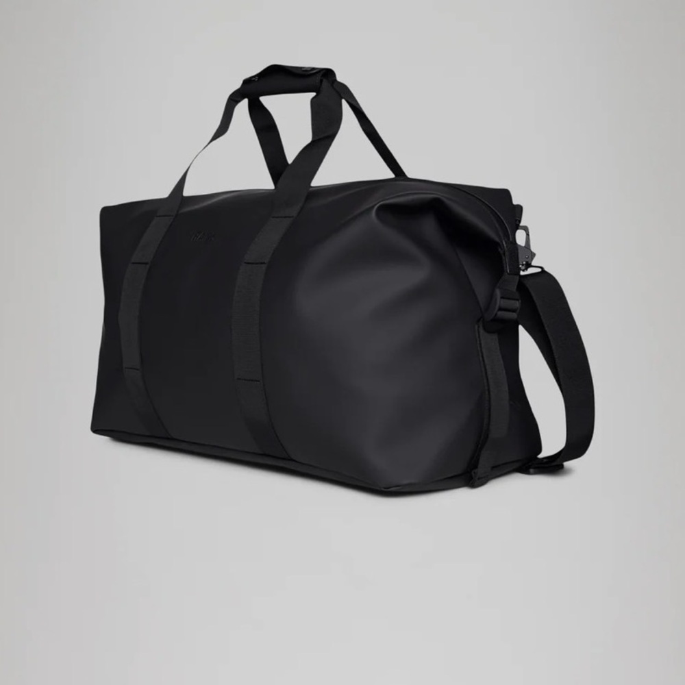 RAINS Hilo Weekend Bag NWT Black W3 9.5 Gallon Capacity - Picture 3 of 8